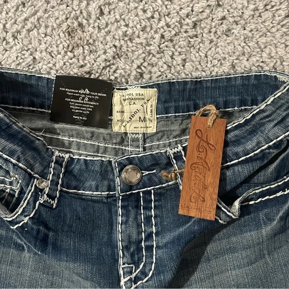 Y2K low-rise mini denim skirt - Picture 2 of 7